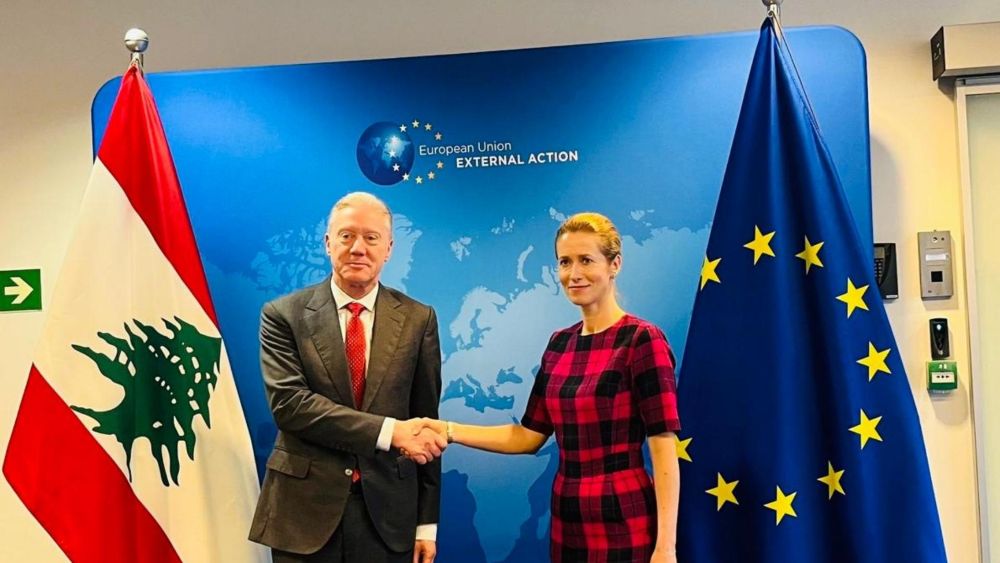 وزير الخارجية يوسف رجي مع نائبة رئيس المفوضية الأوروبية كايا كالاس في بروكسل.