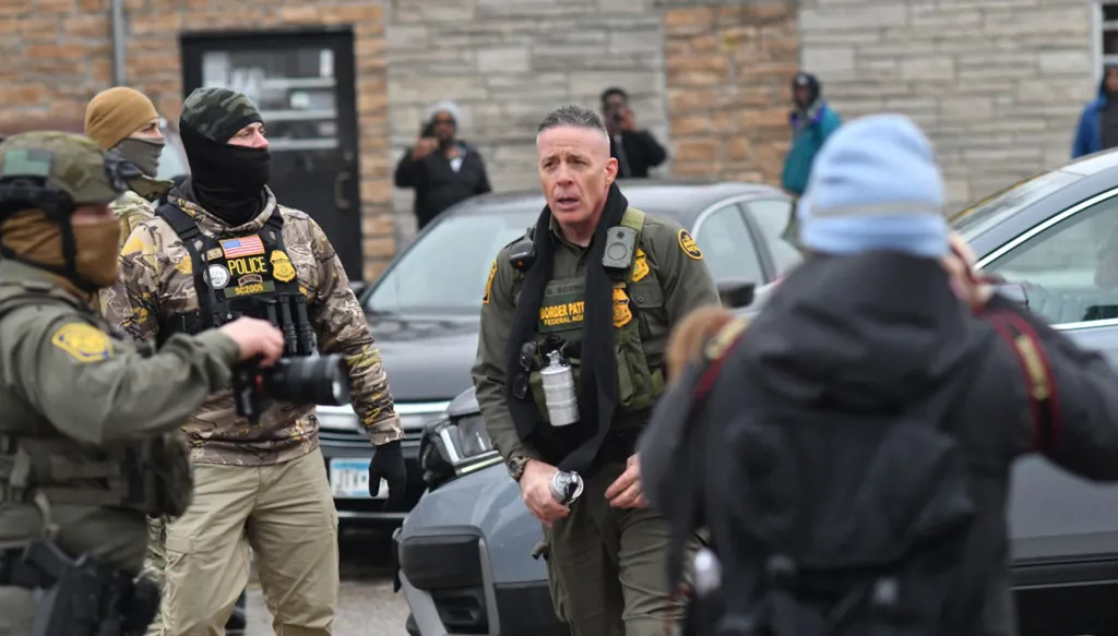 أحداث مينيابوليس... هل أُقيل قائد دوريات الحدود؟