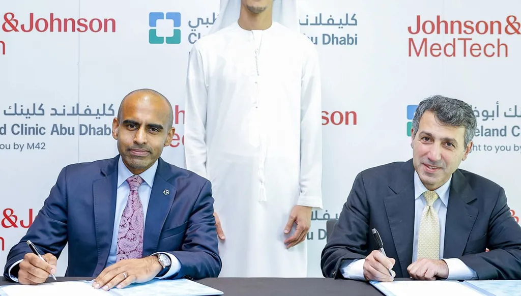 كليفلاند كلينك أبوظبي يختبر منصة "بوليفونك" الذكية للجراحة الآمنة بالذكاء الاصطناعي
