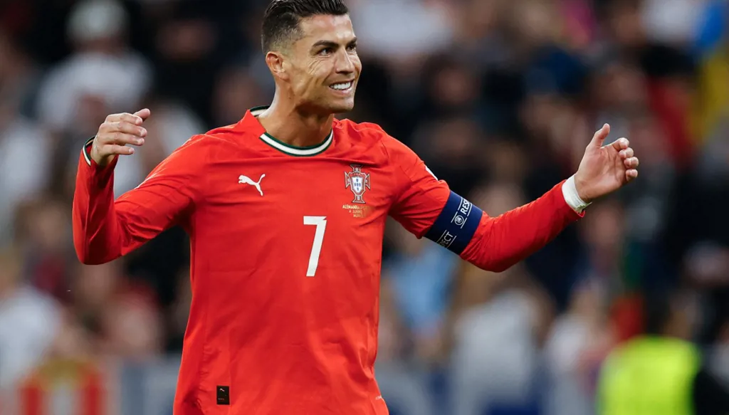 إلى كم يحتاج رونالدو ليصل إلى 150 هدفاً دولياً؟
