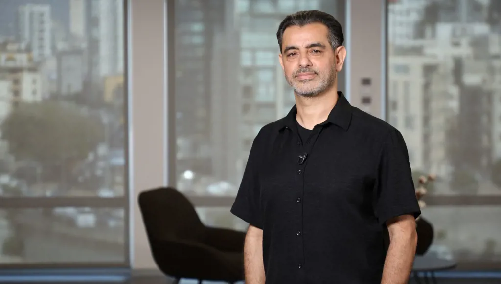 روني برّاك من إيقاعات الإيقاع إلى ألحان السينما العالمية (فيديو)