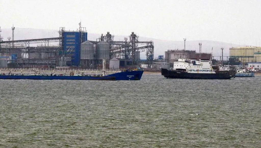 هجوم أوكراني بمسيّرات يُلحق أضرارا بسفينتين في كراسنودار ‏الروسية