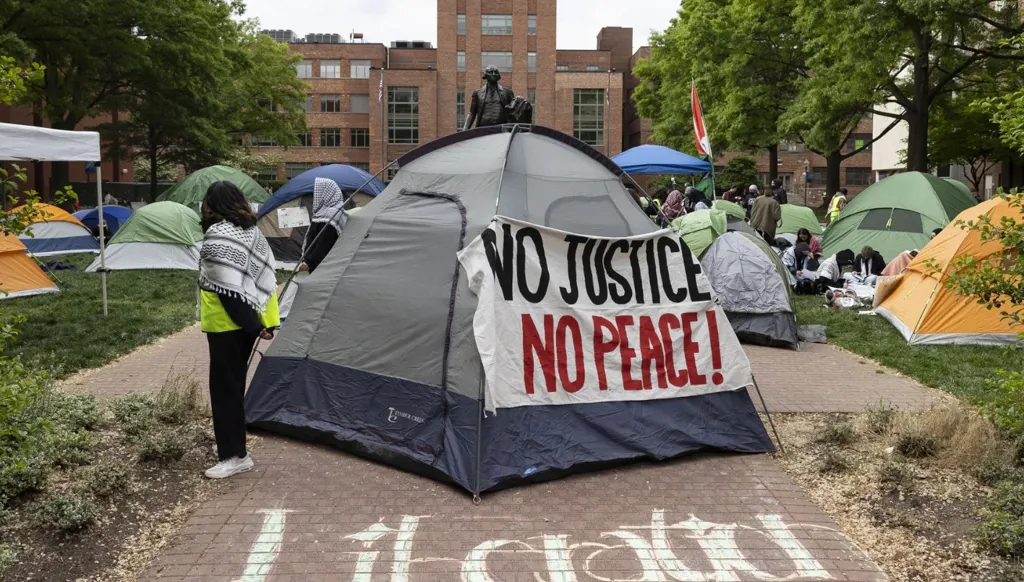 "مخبولون"... واشنطن تلغي أكثر من 300 تأشيرة لمناهضي إسرائيل