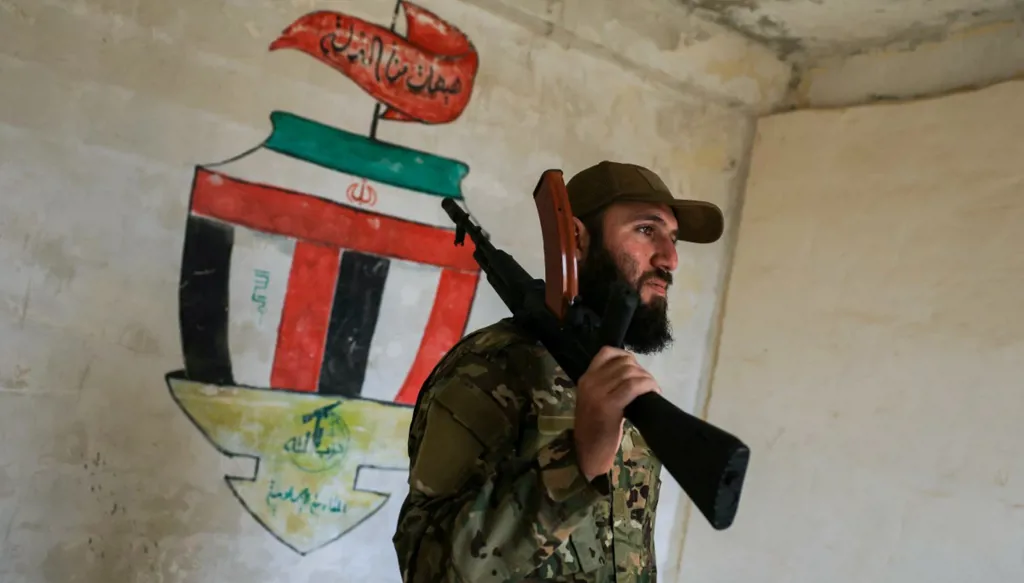 عشية سقوط الأسد... هذه خفايا الانسحاب الإيراني من سوريا!