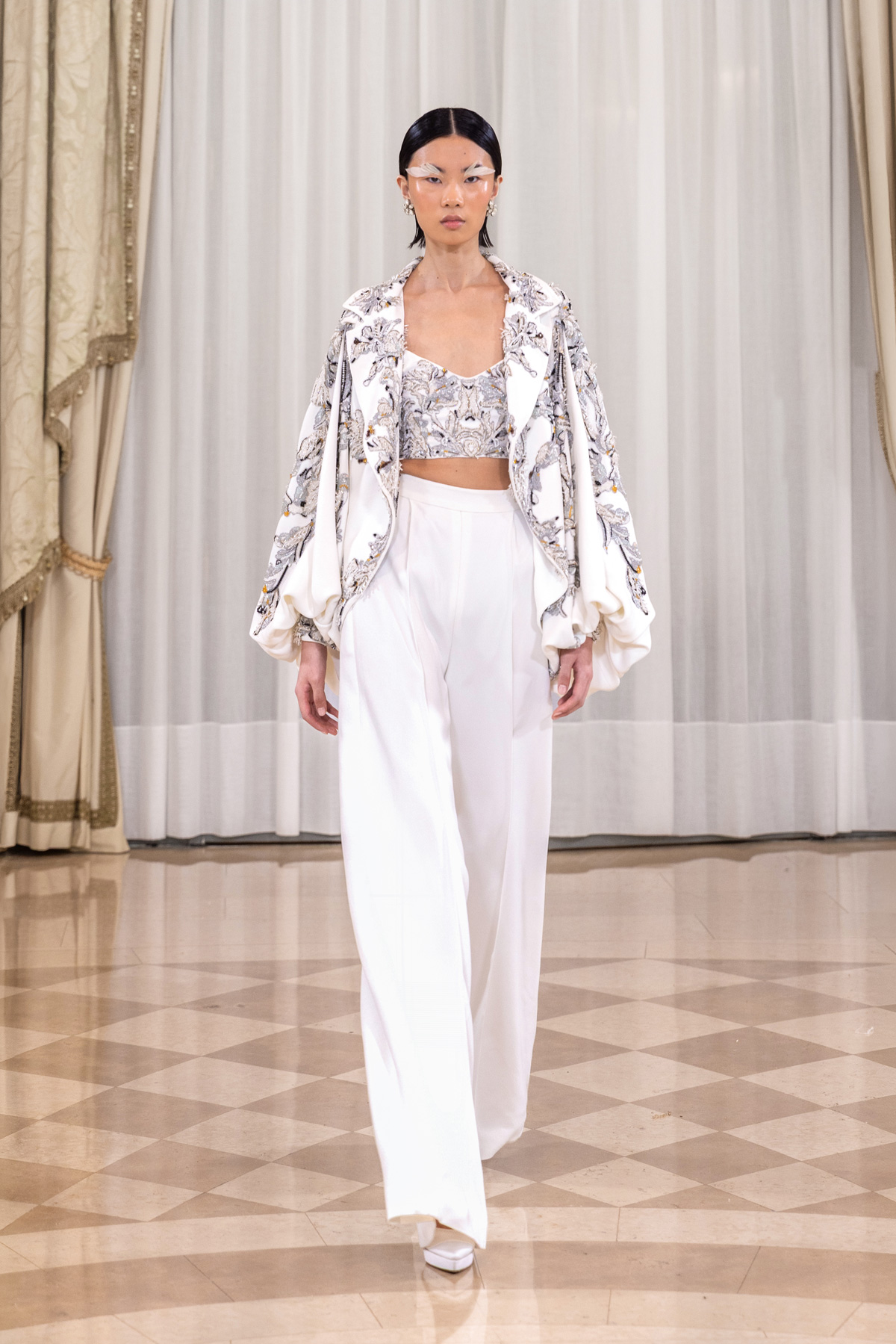 من مجموعة سعيد قبيسي Rebirth SS26 للخياطة الراقية (تصوير خاص بدارسعيد قبيسي)