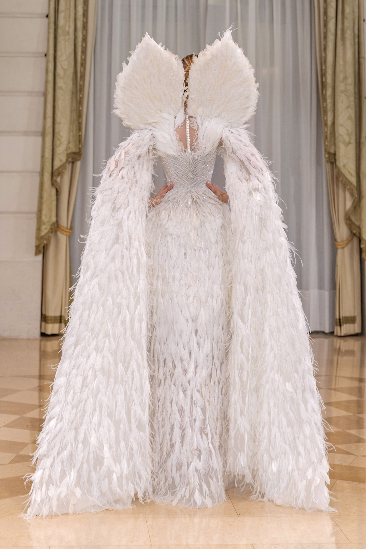 من مجموعة سعيد قبيسي Rebirth SS26 للخياطة الراقية (تصوير خاص بدارسعيد قبيسي)