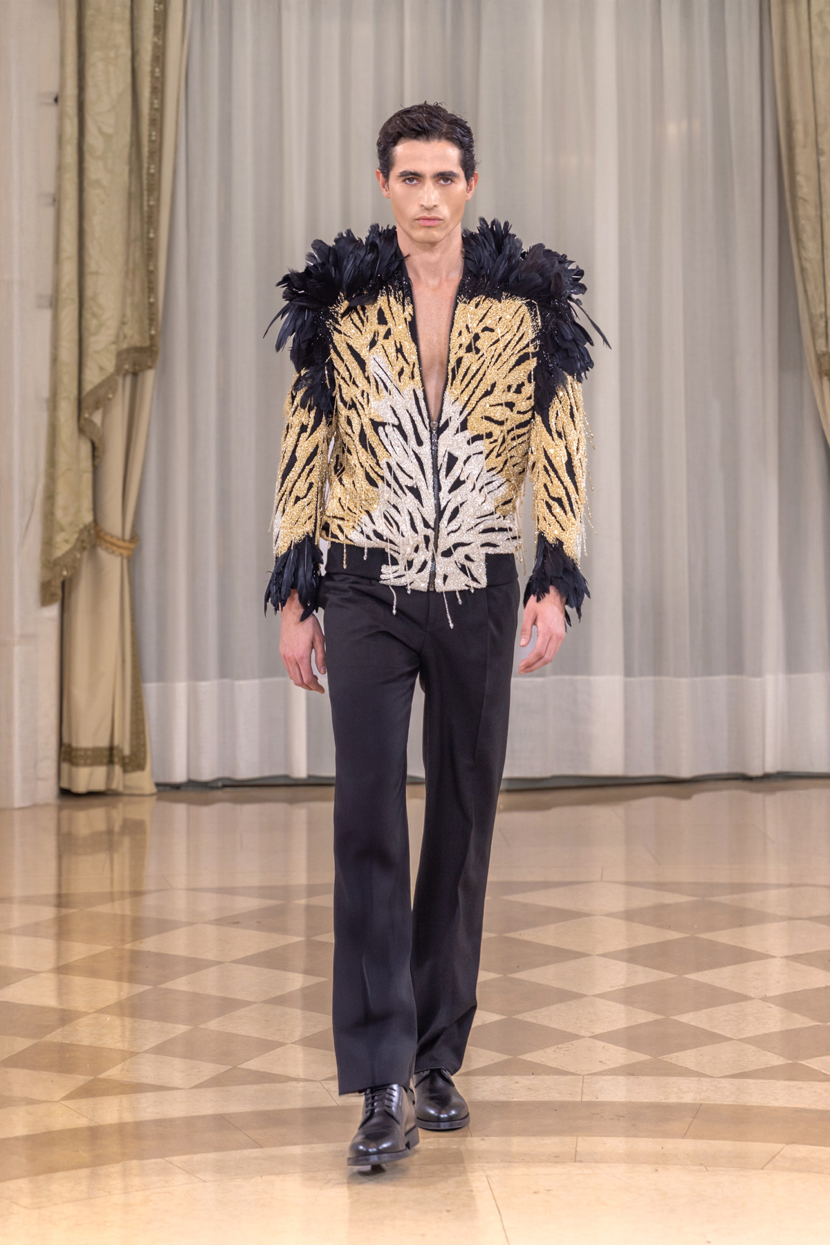 من مجموعة سعيد قبيسي Rebirth SS26 للخياطة الراقية (تصوير خاص بدارسعيد قبيسي)