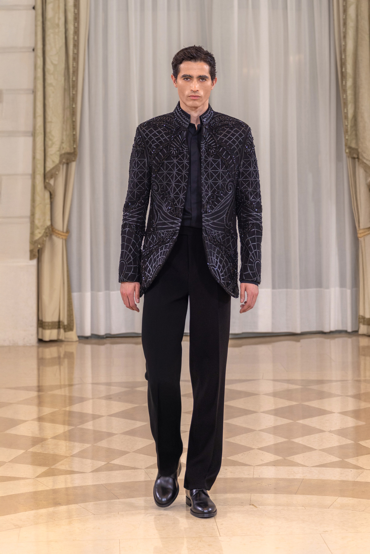 من مجموعة سعيد قبيسي Rebirth SS26 للخياطة الراقية (تصوير خاص بدارسعيد قبيسي)