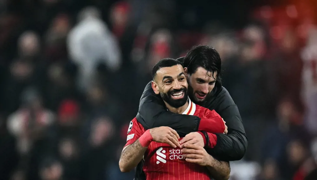 صلاح يلمّح للبقاء مع ليفربول