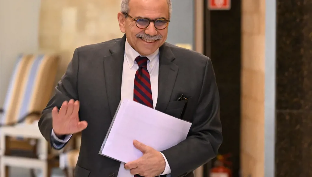 نواف سلام معزياً بوفاة البابا فرنسيس: خسر لبنان سنداً متيناً