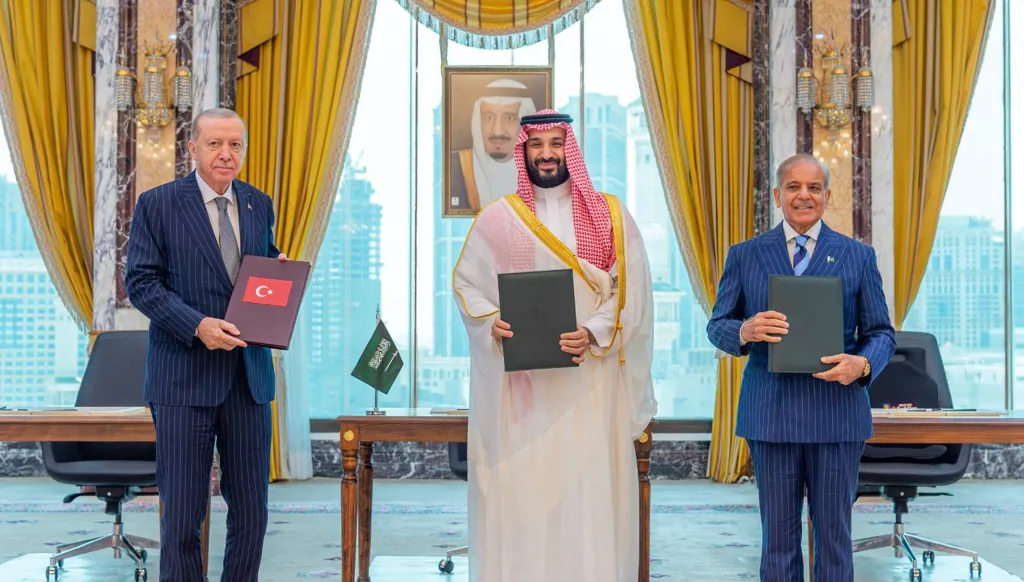 ما هي "اتفاقية مكة للدفاع المشترك" بين السعودية وتركيا وباكستان؟