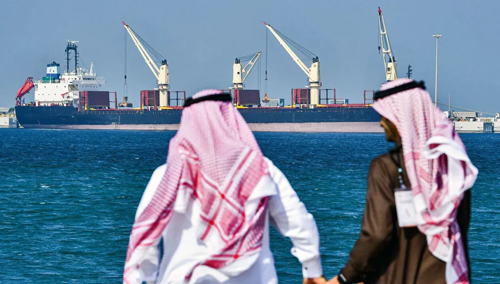 صندوق الاستثمارات العامّة السّعودي يدرس دمج أصول النّقل لتأسيس كيان لوجستي