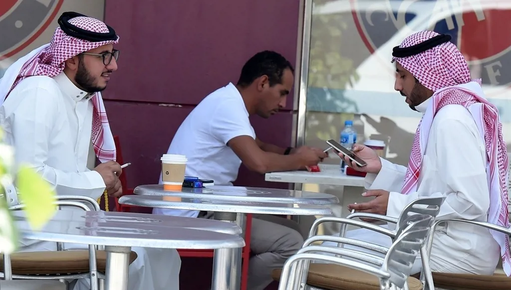 السعوديون يتناولون 36 مليون كوب قهوة يومياً