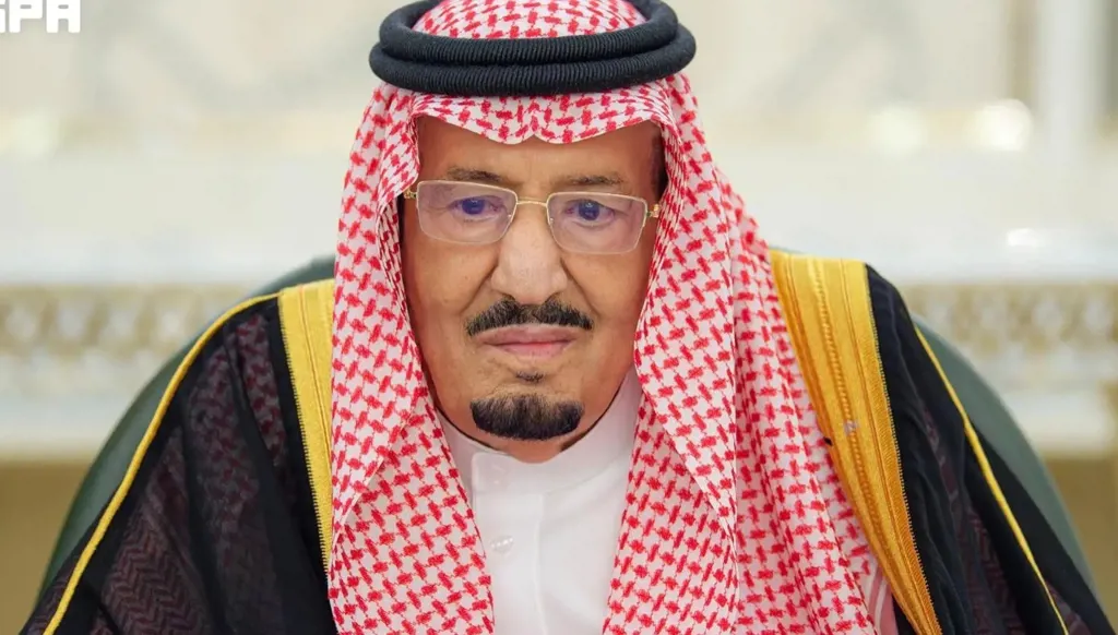 الملك سلمان يندّد بمحاولة الحوثيين استهداف مكة: استفزاز لمشاعر المسلمين