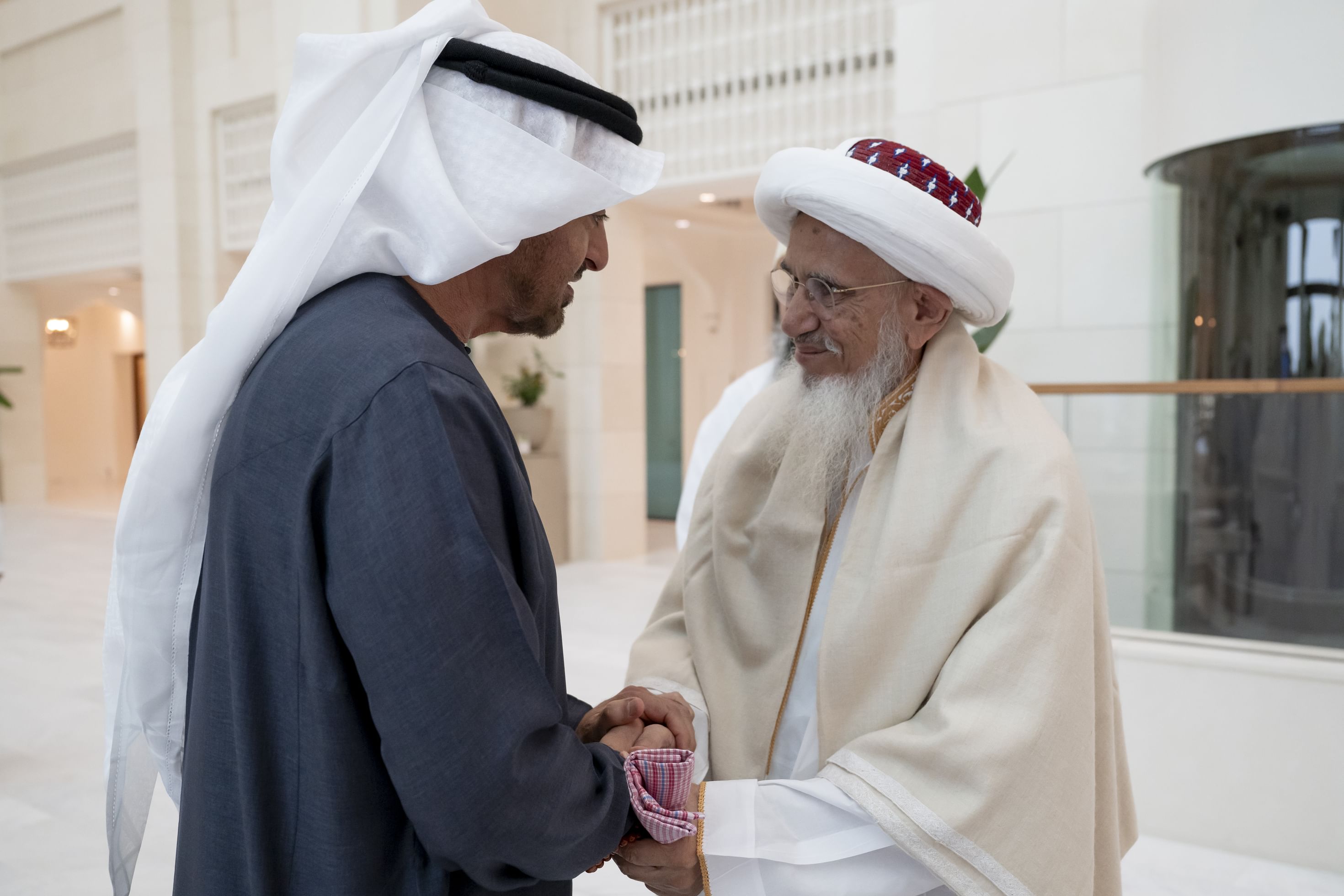 بن زايد وسلطان طائفة البهرة (وام)