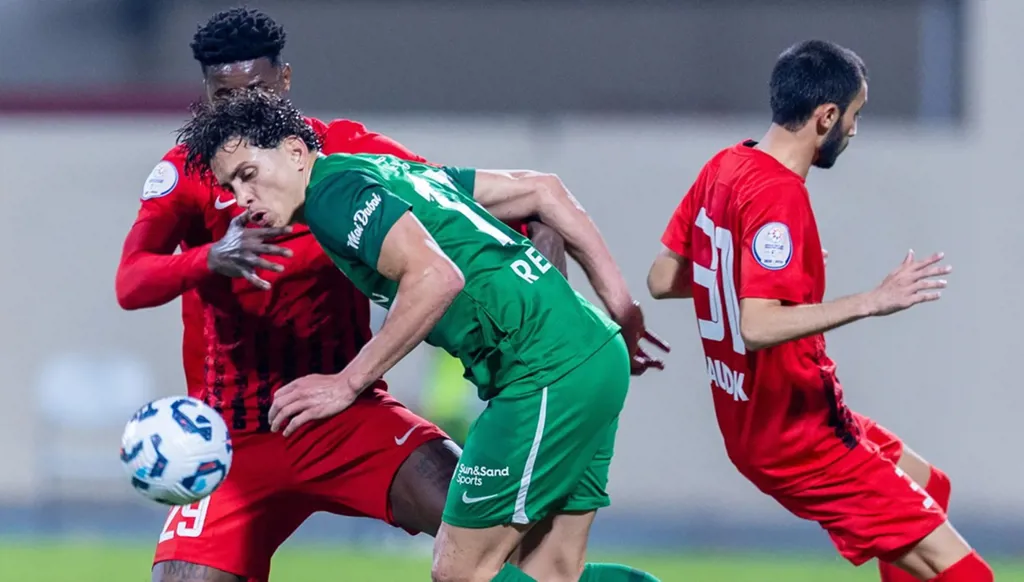 شباب الأهلي يتصدر الدوري الإماراتي مؤقتاً والوصل يتعثر
