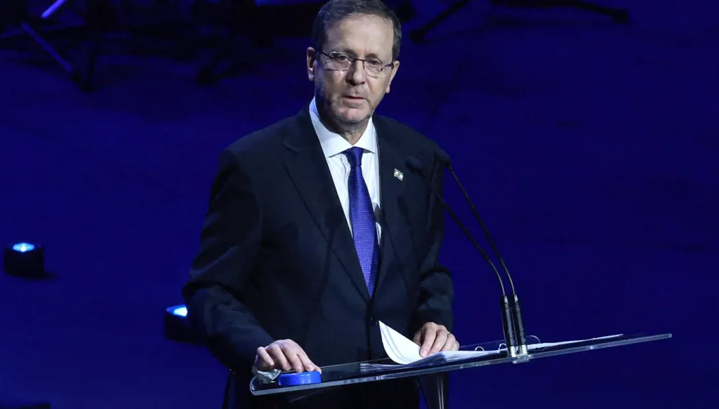 بعد انتقاد ترامب... هرتسوغ: سأنظر بملف العفو عن نتنياهو بما يتماشى مع القانون