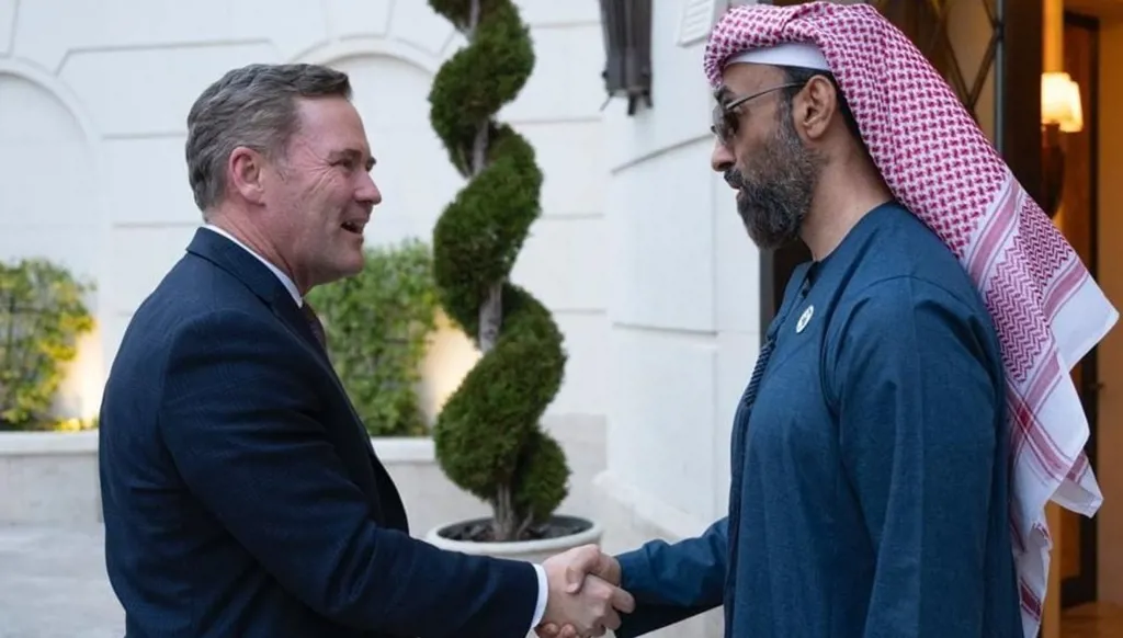 طحنون بن زايد يبحث مع والتز جهود ترسيخ ‏‏‏الأمن والاستقرار الإقليمي والعالمي ‏