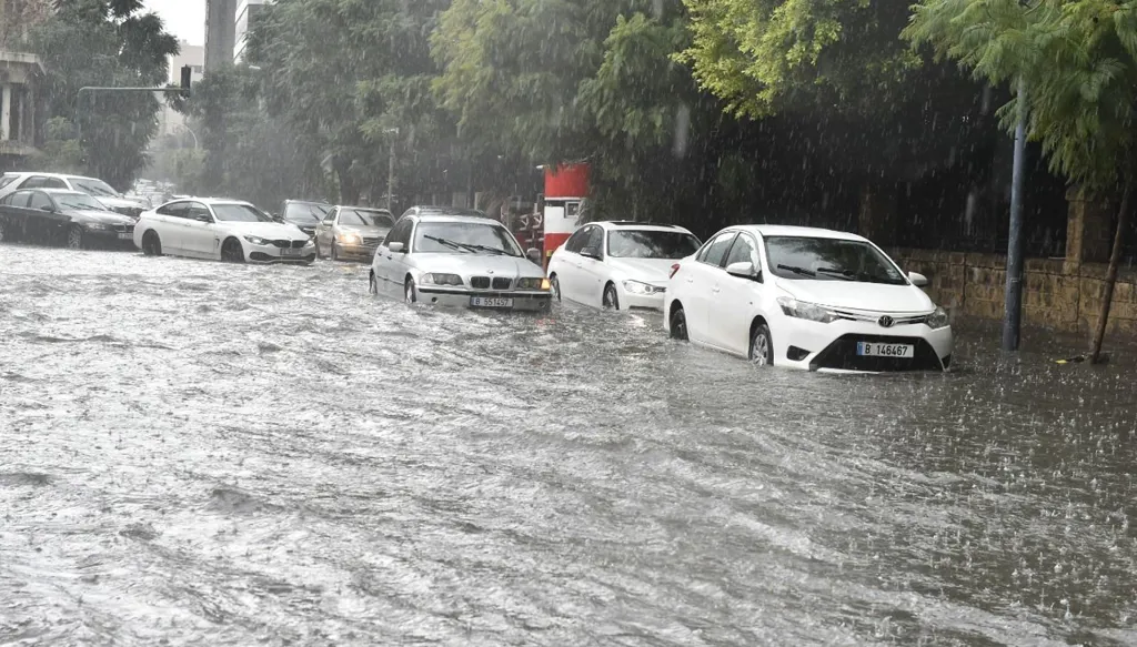 لبنان- ثلوج وعواصف رعدية وتحذير من غزارة الأمطار