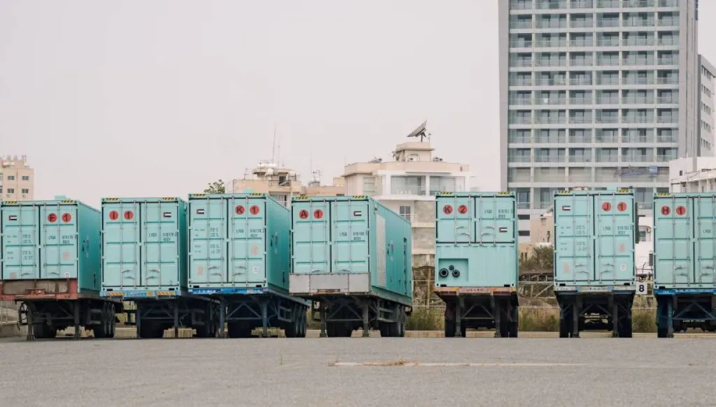 وصول سفينة إماراتية تحمل 14 محطة لتحلية مياه البحر إلى قبرص