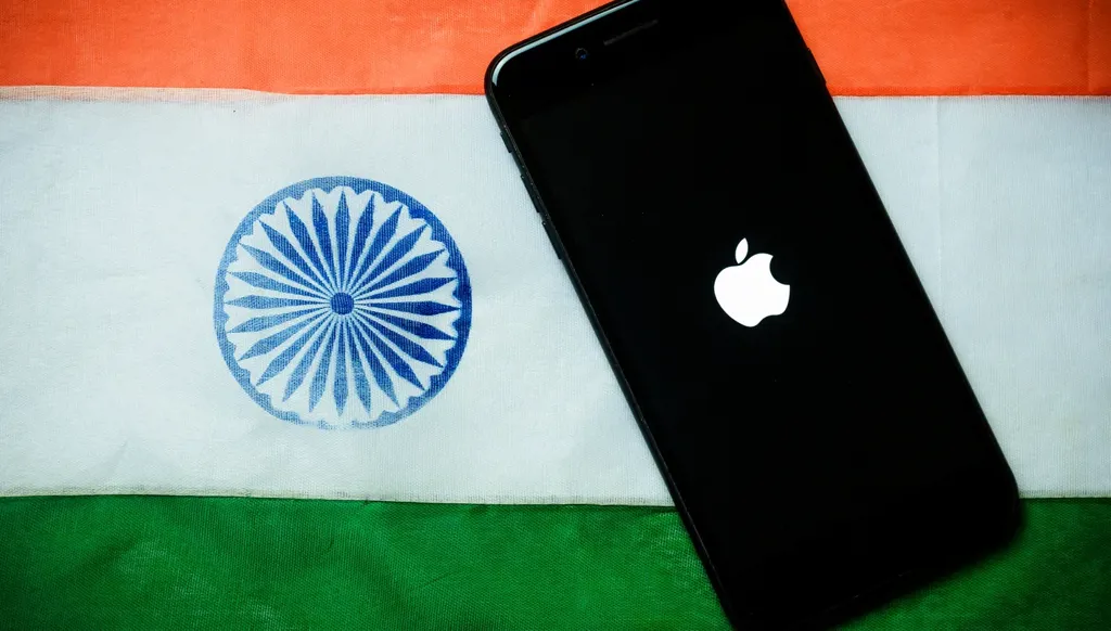 أبل تعارض تحميل تطبيق حكومي على هواتفها في الهند.. ما القصة؟