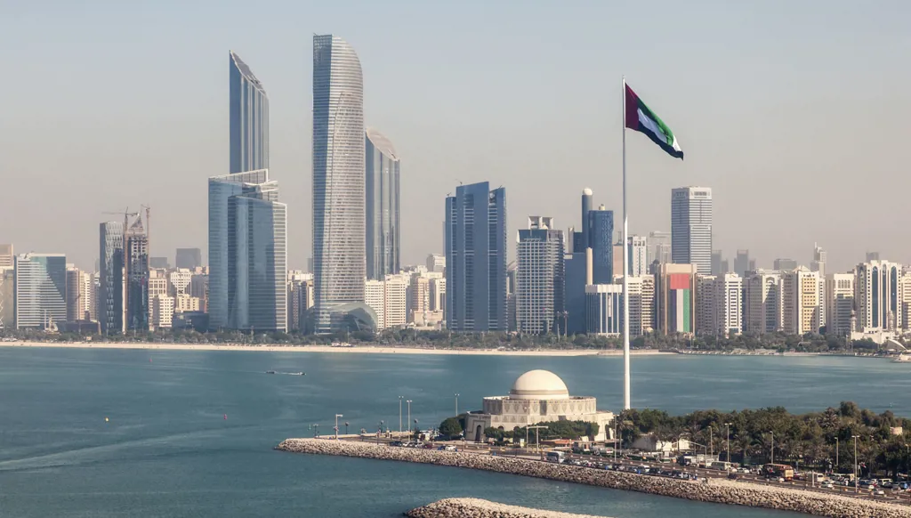 عندما يسقط القناع: قراءة في الحملة الإعلامية على الإمارات