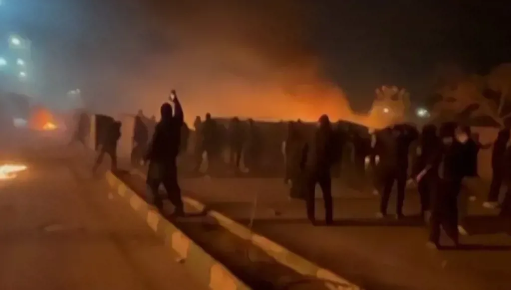 Le bilan des morts lors des manifestations en Iran dépasse 2 500 et Trump continue d'encourager les protestations