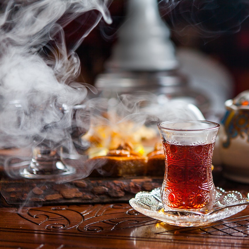 الشاي الاسود في اليوم العالمي للشاي (Freepik)