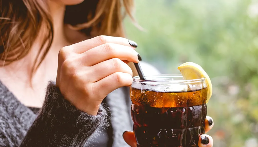 هذا ما سيحدث لك إذا أفرطت في استهلاك المشروبات الغازية!