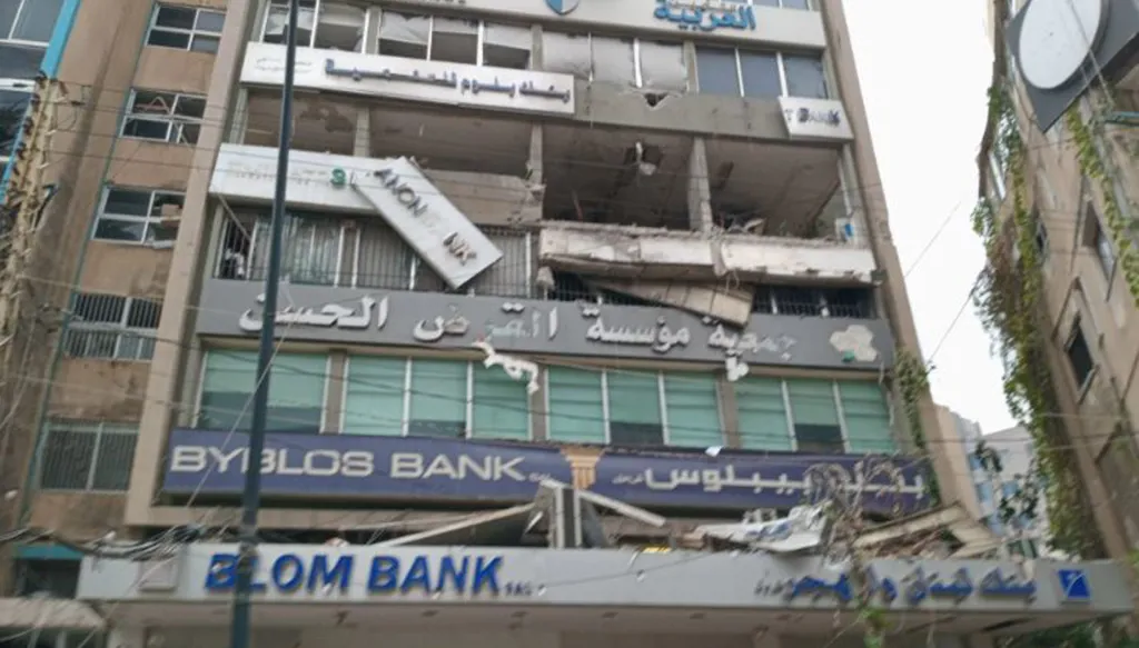 إسرائيل تستهدف طابقاً لبنك لبنان والمهجر بدلا من طابق "القرض الحسن" في صيدا