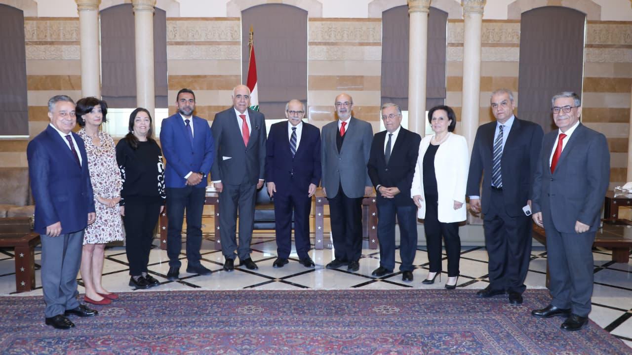 لقاء سلام ووفد نقابة المحررين.