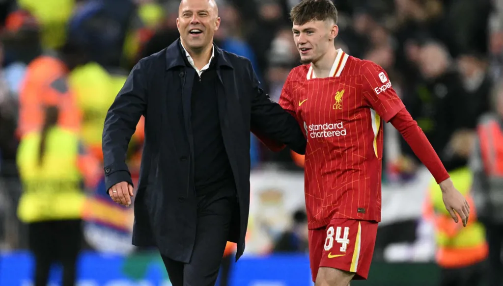 كونور برادلي موهبة ليفربول المجانية بنكهة خاصة