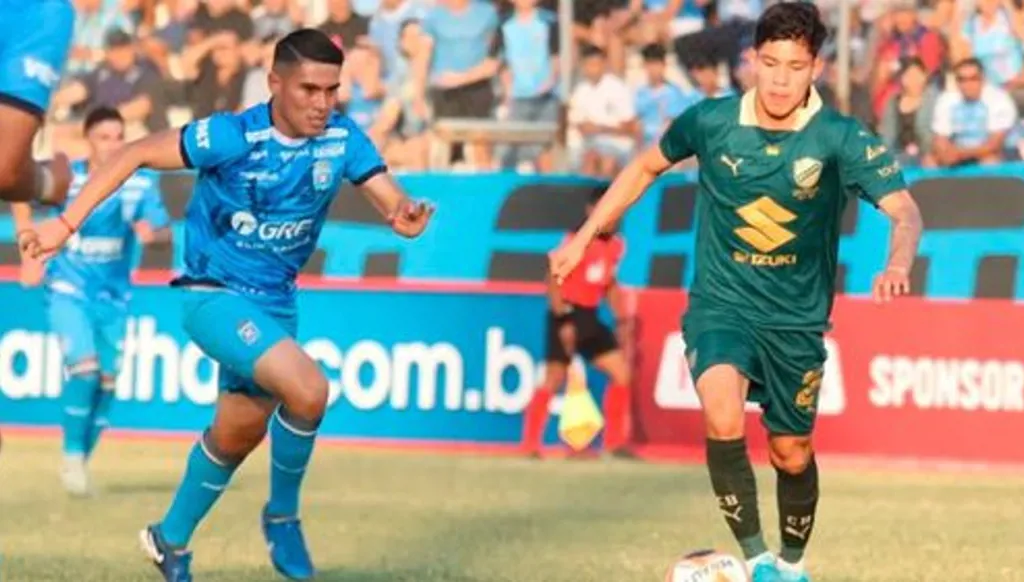 طرد 7 لاعبين وتدخّل الشّرطة في أغرب مباريات الدّوري البوليفي (فيديو)