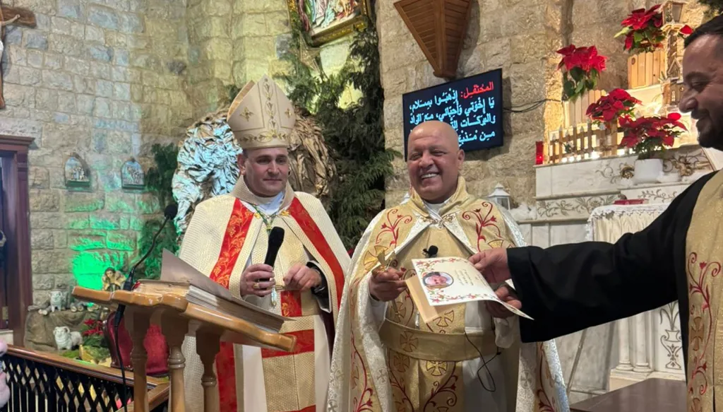 هدية من البابا  إلى كنيسة القليعة في جنوب لبنان (فيديو)