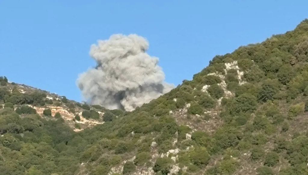 اعتداءات مستمرّة... موجة غارات إسرائيلية على شرق لبنان وجنوبه (صور وفيديو)