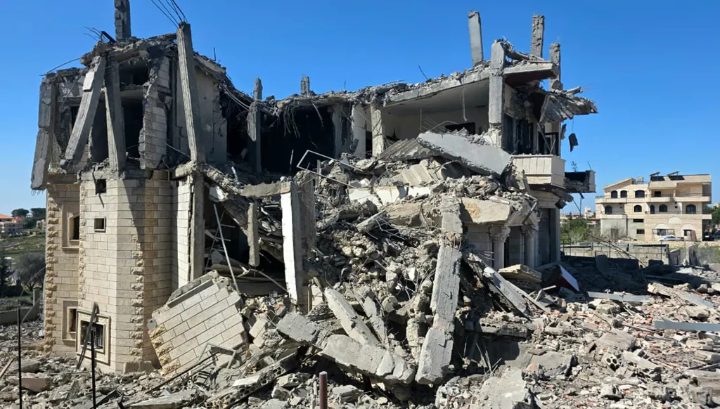 "النهار" تعاين مكان الاستهداف الإسرائيلي في بلدة عرب سكر جنوب لبنان (صور وفيديو)