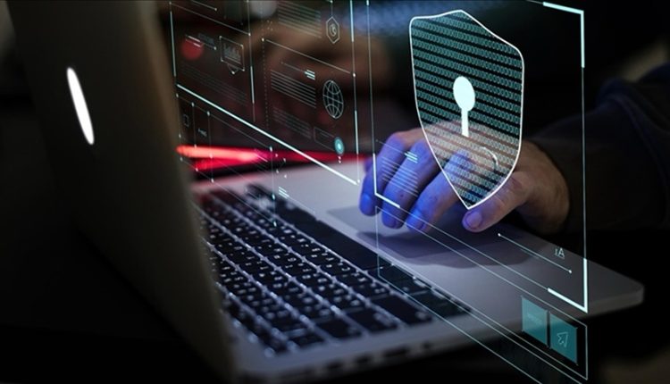 خرق الكتروني