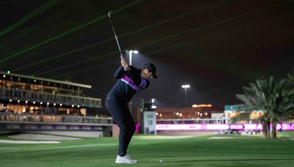 16 ضربة تحت المعدل تضع يولاين وسمايلي في صدارة الجولة الثالثة من "ليف غولف" الرياض 2026