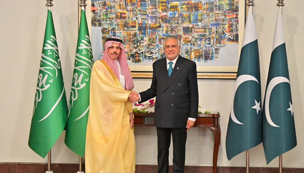 اتّصال سعودي - باكستاني: تجدّد الصراع بين طهران وواشنطن لا يخدم أي طرف