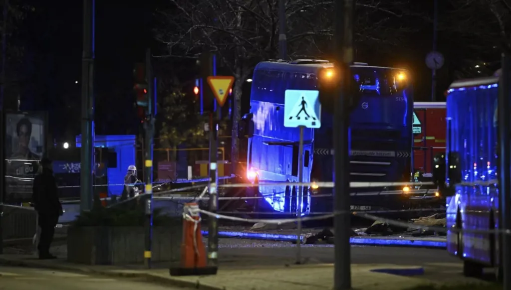 ستوكهولم... 3 قتلى باصطدام حافلة بمحطّة للركّاب