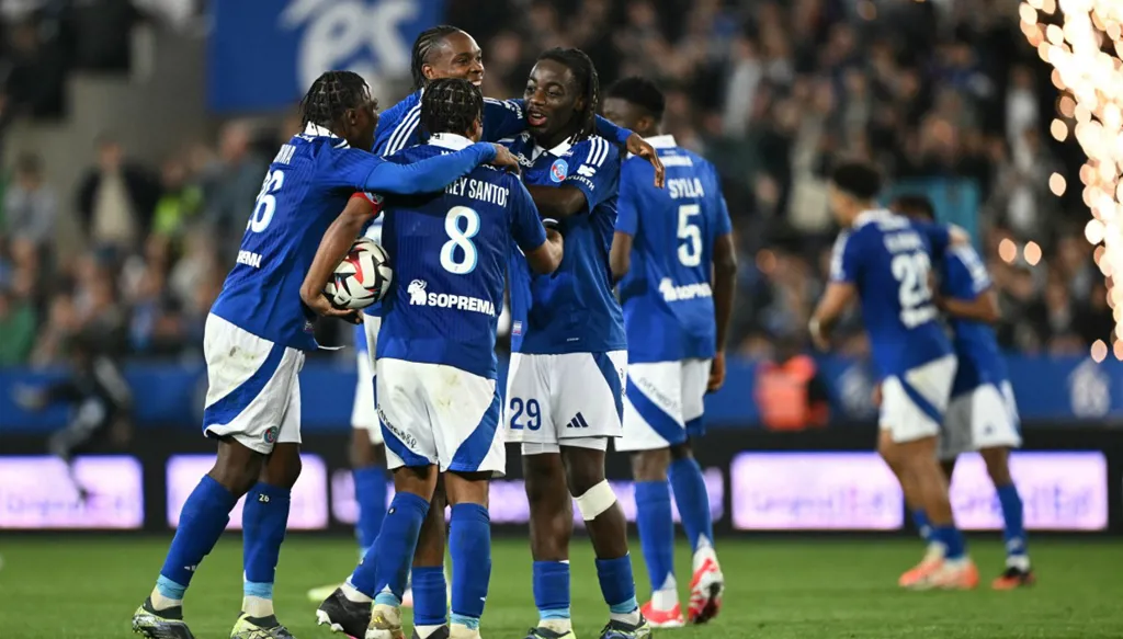 ليون يسقط أمام ستراسبورغ ويخرج من خماسي القمة