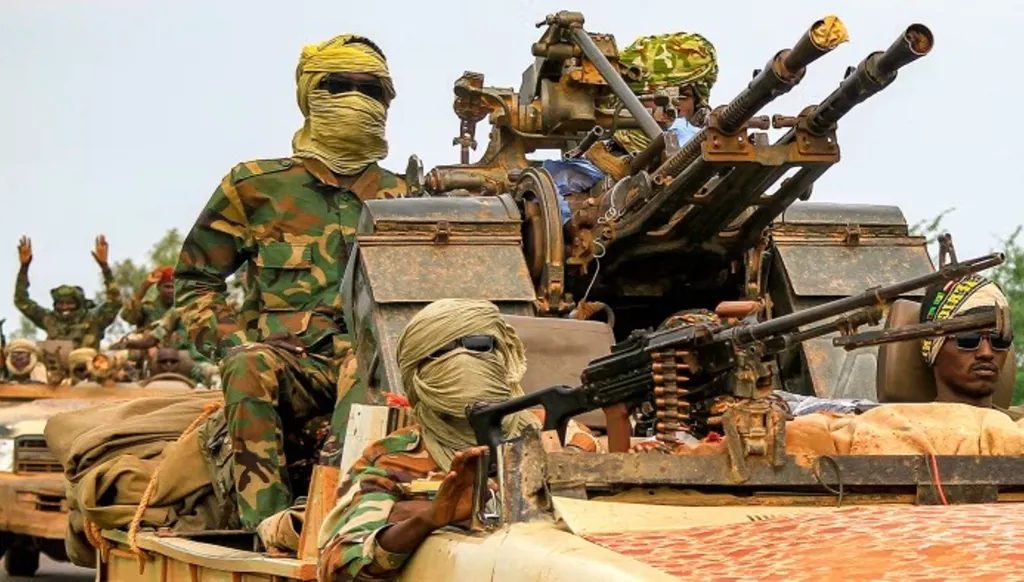 إحراق مصفاة الخرطوم... اتّهامات متبادلة بين الجيش السوداني والدعم السريع