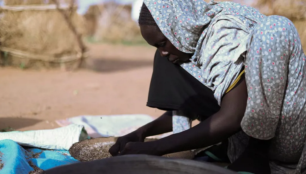 السودان... الجوع ينهش سكّان الفاشر ومساحات المقابر تتّسع!