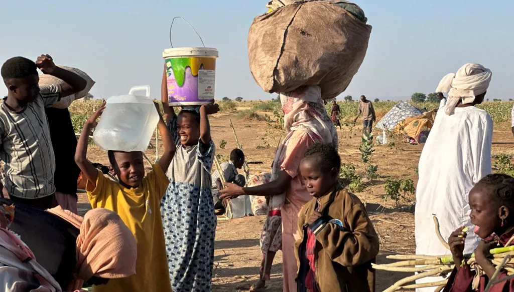 نازحون سودانيون. (أ ف ب)