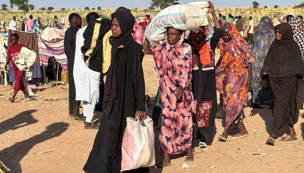 مأساة السودانيين الفارّين من الفاشر... اعتقال أو تجويع أو ضرب!