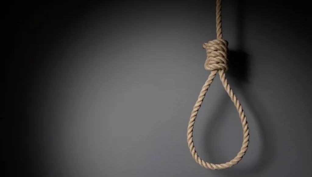 تهمته "الخيانة"... قرار قضائي يُطالب بإعدام رئيس سابق!