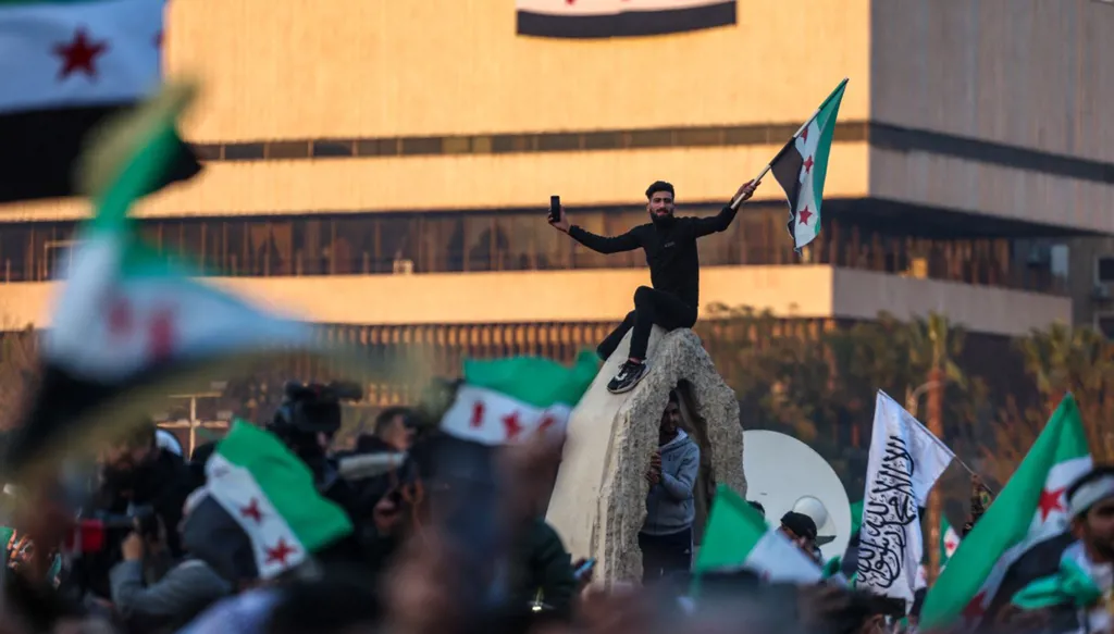 الإدارة السورية الجديدة: نقف على مسافة واحدة من جميع الأطراف