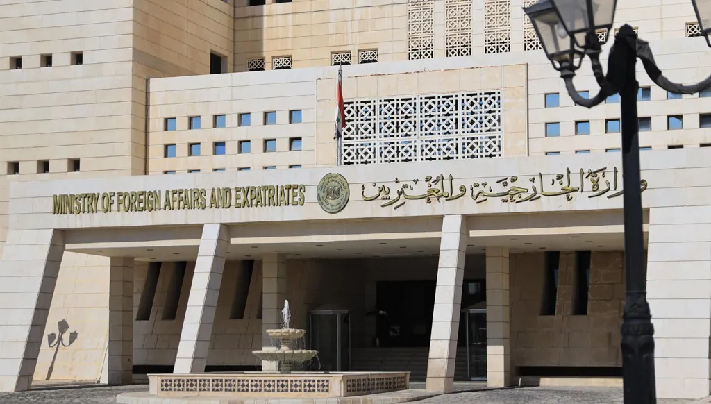 الخارجية السورية تدين التعرض للسوريين في العراق