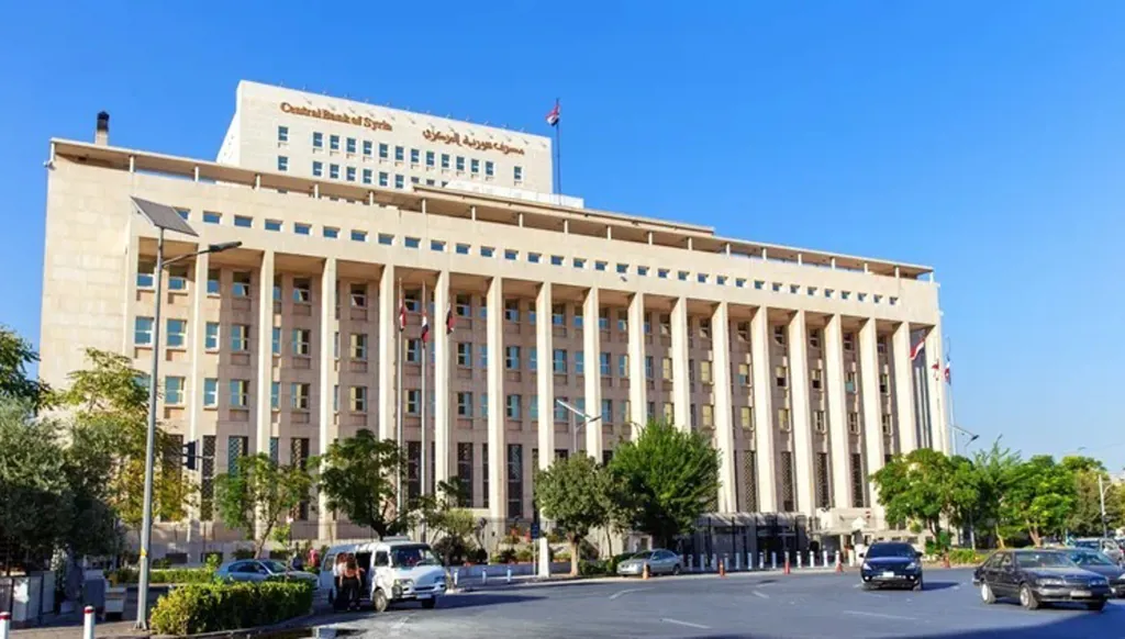 حاكم مصرف سوريا المركزي يكشف تفاصيل عن العملة الجديدة: إجراء تنظيمي