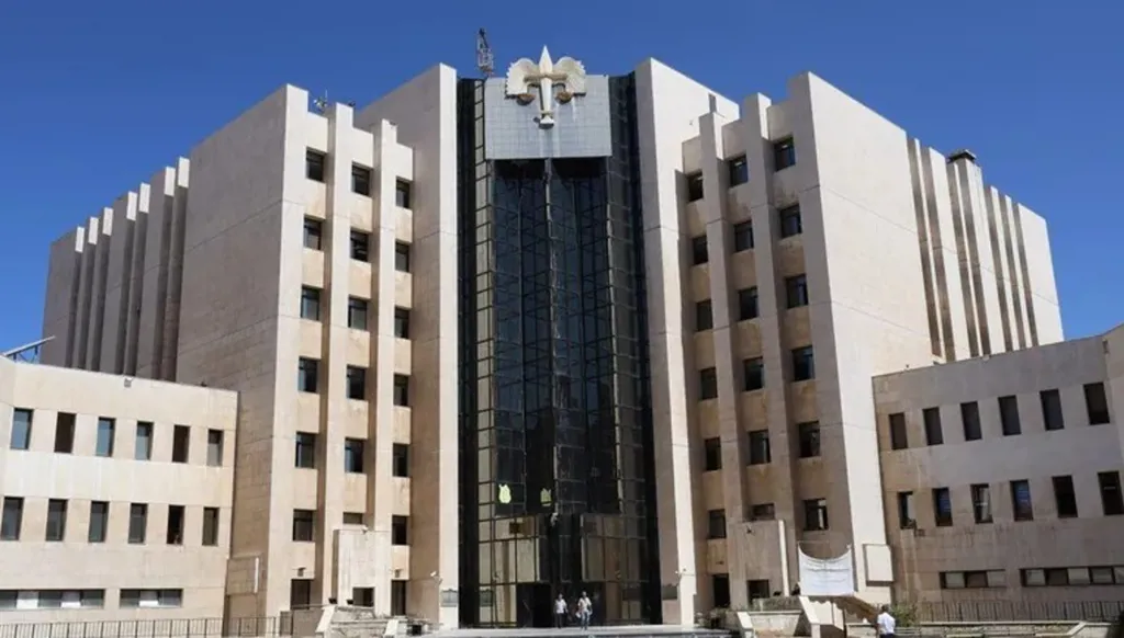 سوريا... "العدل" تخصّص محاكم للنظر بقضايا الاستيلاء على عقارات خلال الثورة